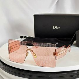 Picture of Dior Sunglasses _SKUfw57302970fw